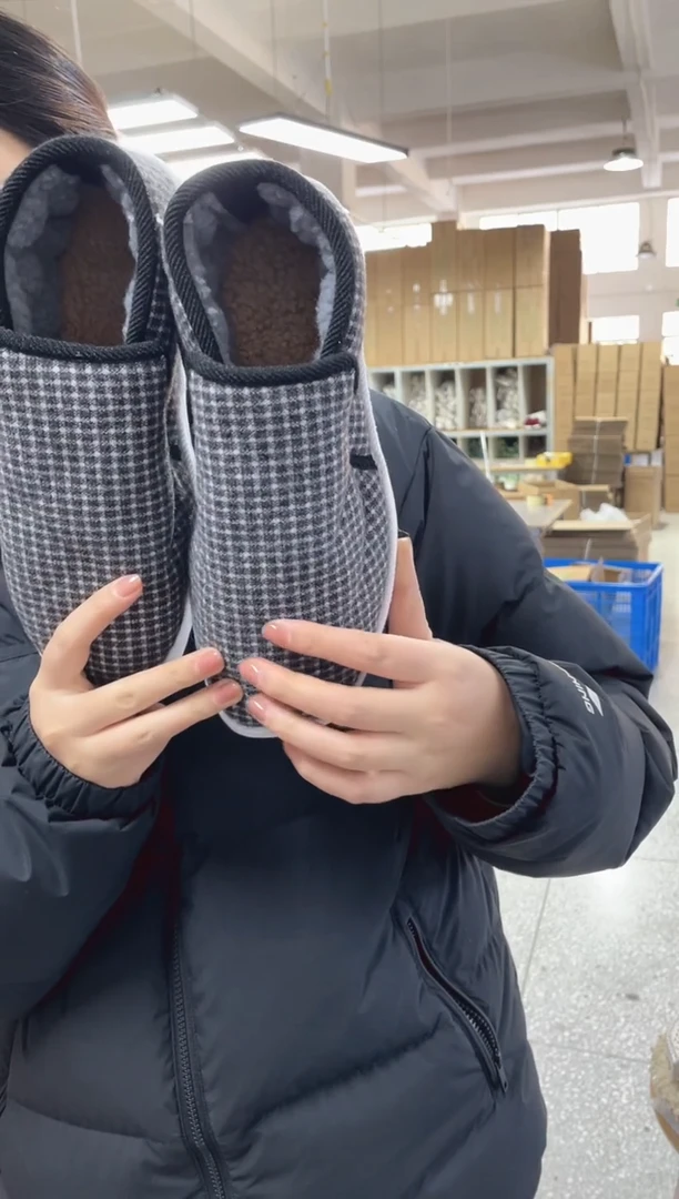 手纳底黑灰格棉鞋44码
