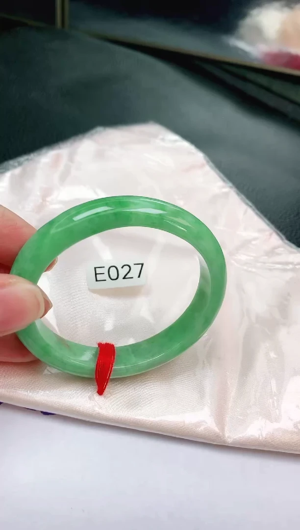 未镶嵌手镯翡翠缅甸天然A货翡翠手镯