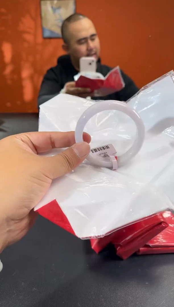 未镶嵌手镯翡翠10