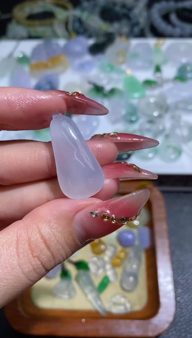 未镶嵌定制翡翠翡翠毛货~