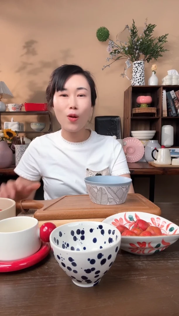 陶瓷5.3英寸羽毛碗2只微瑕