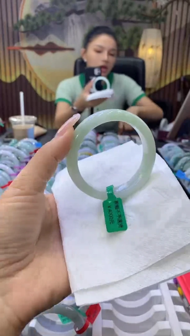 翡翠手镯未镶嵌00003944