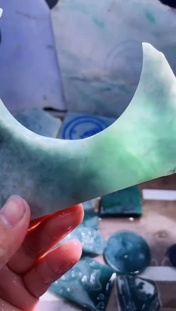 翡翠挂件未镶嵌翡翠34