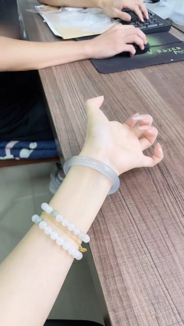 未镶嵌手镯石英质玉223-60