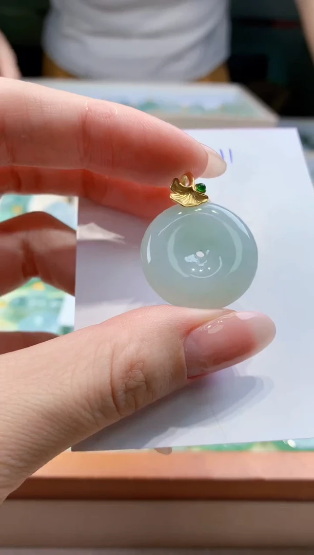 翡翠未镶嵌颈饰天然缅甸a货翡翠