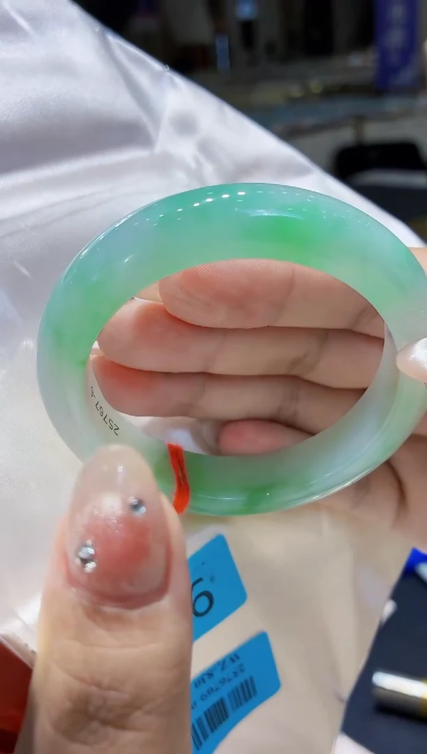 未镶嵌手镯翡翠翡翠手镯56