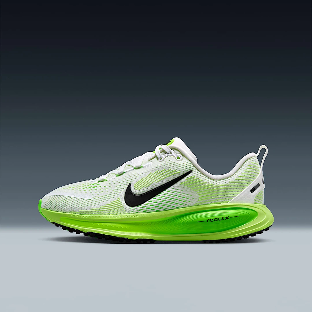 Nike Vomero 18 耐克小迈柔GS女子跑步鞋 HQ2157-101