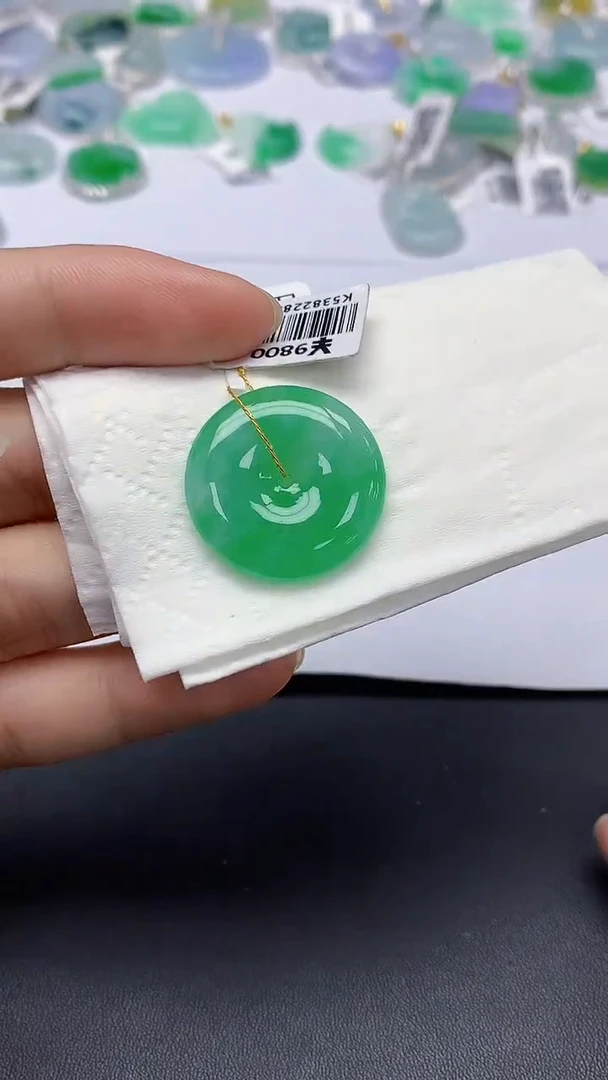 翡翠未镶嵌颈饰天然缅甸a货翡翠