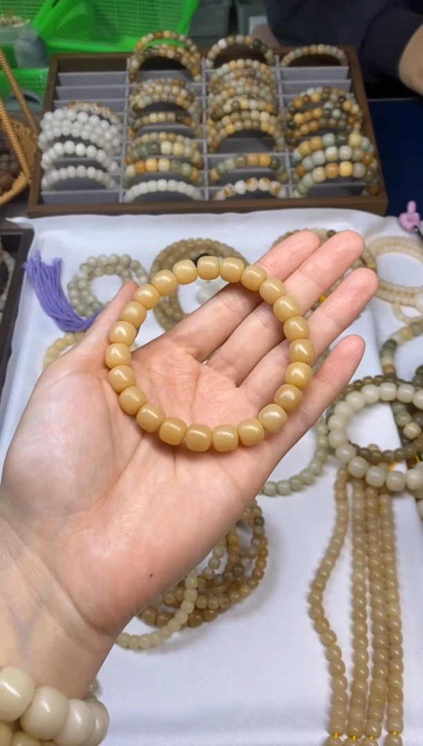 吊坠菩提根/象牙果r****tr