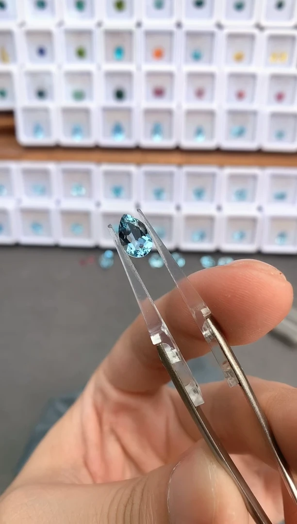 未镶嵌裸石定制海蓝宝石1.34ct 圣玛  02048