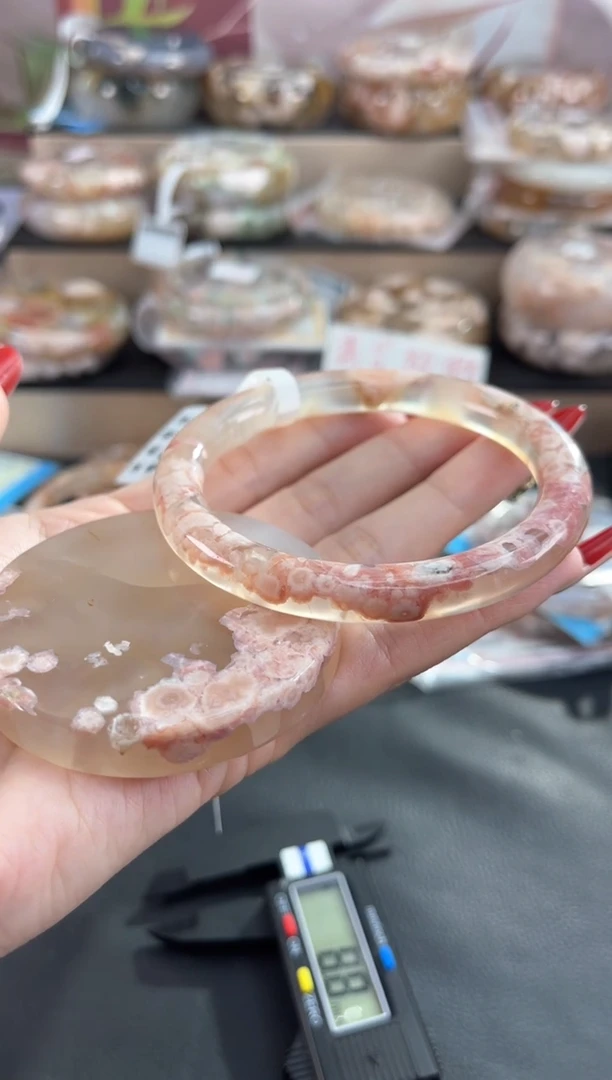 未镶嵌手镯石英质玉61