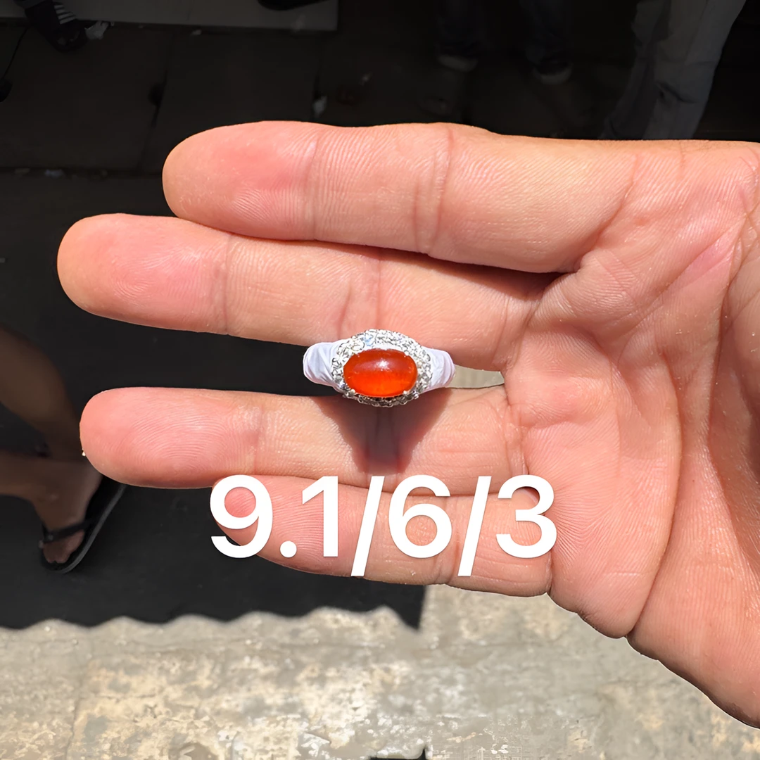 0622(小哪吒在源头)玻璃种翡翠红翡马鞍戒面干净杠味荧光足M30