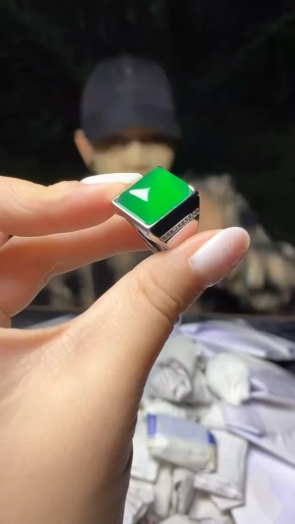 满色吊坠  所见即所得！