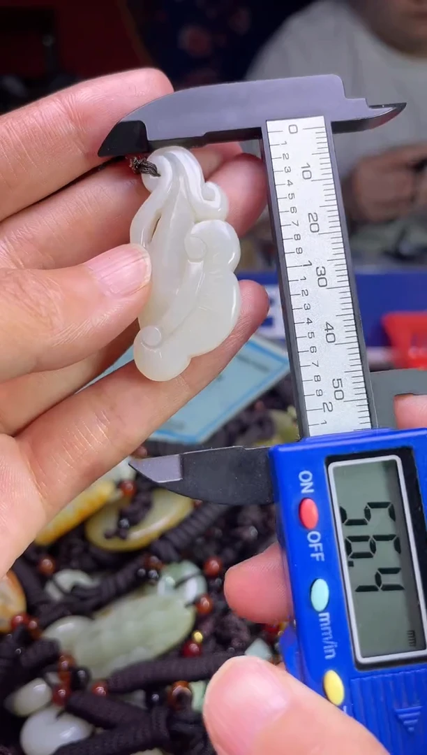 未镶嵌和田玉挂件1