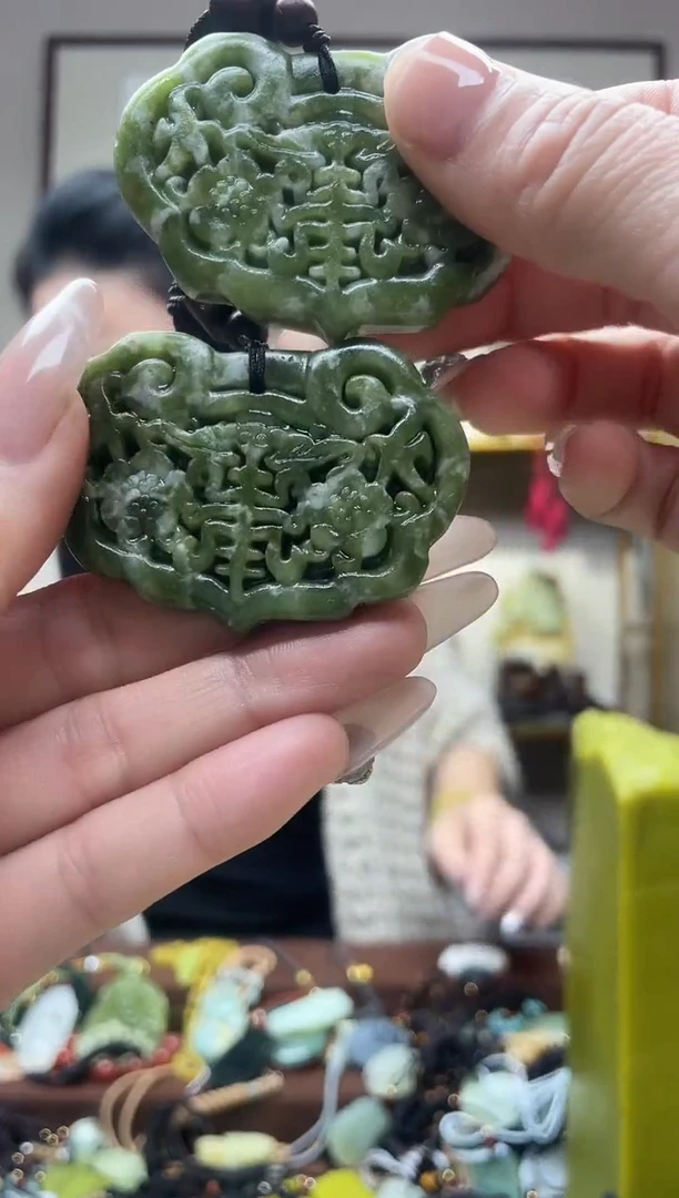 未镶嵌岫玉吊坠.多样性发货拍一发一