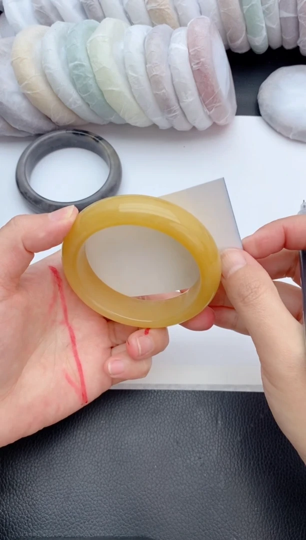 【闪购商品】石英质玉未镶嵌手镯117+57.5