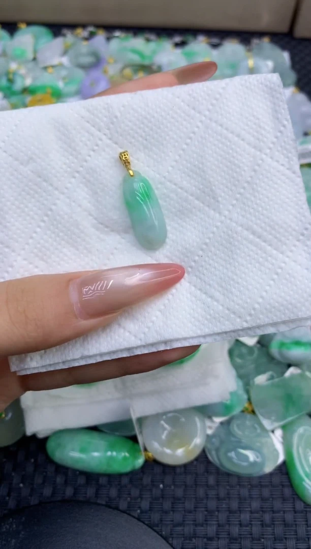 颈饰未镶嵌翡翠天然缅甸A货翡翠