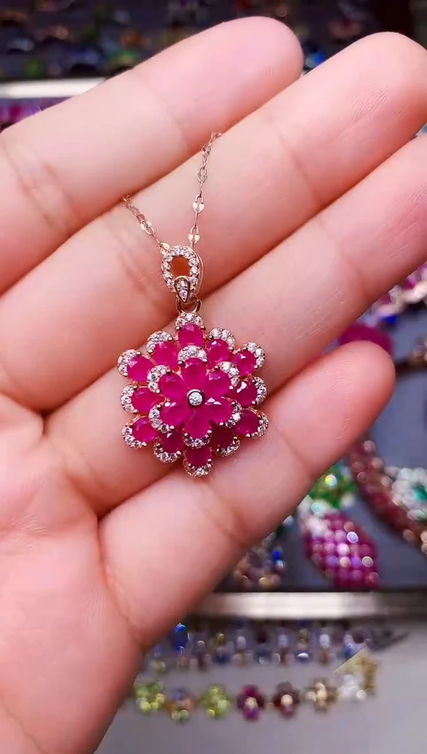 颈饰银S925镶嵌红宝石....