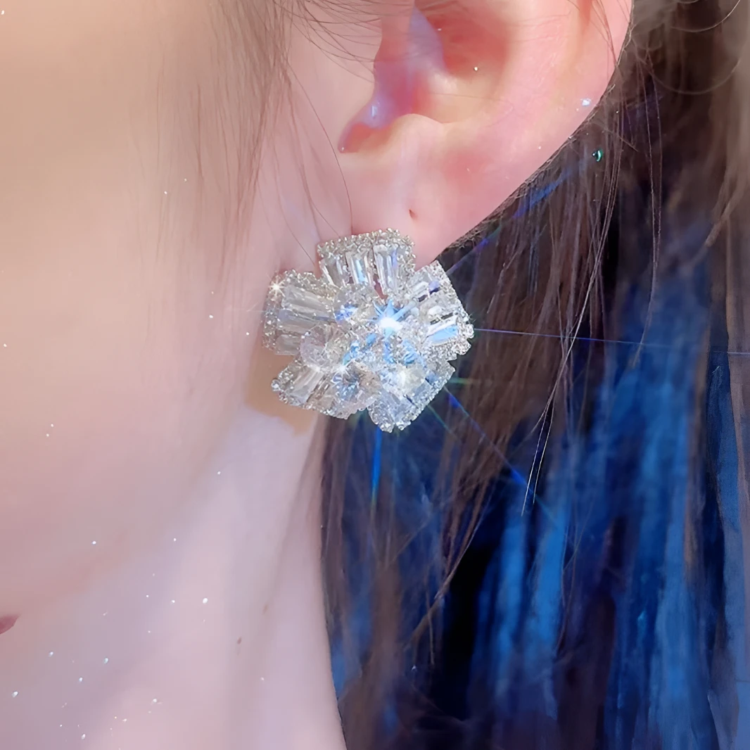 铜合金合成锆石耳饰 欧美夸张设计高级感雪花镶钻大耳钉小众ins风