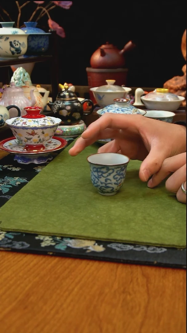 专做手绘和手工茶具的直播间