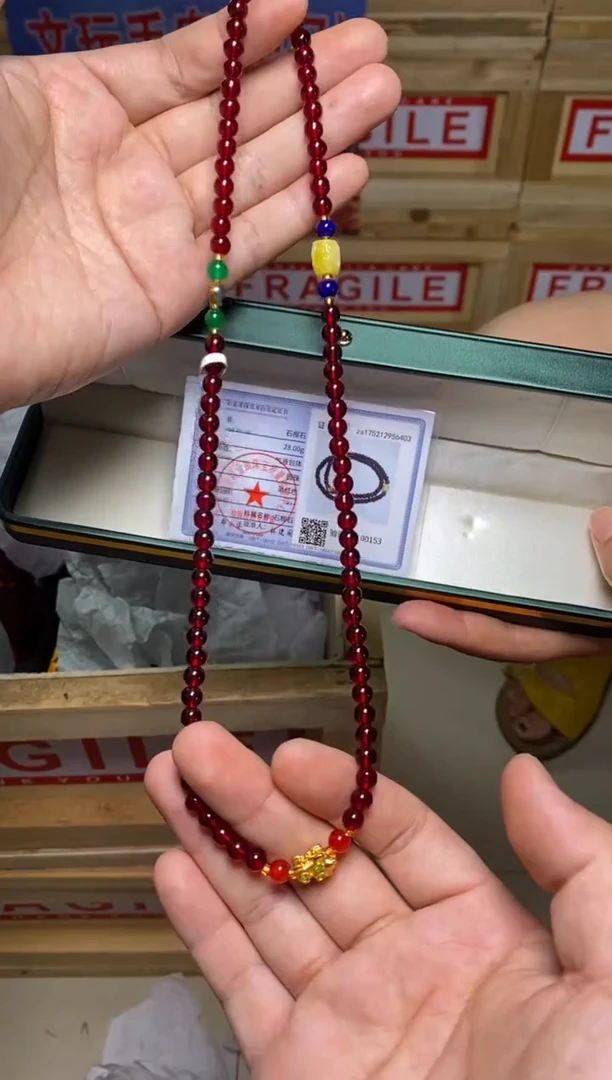 手串精品红色项链一条