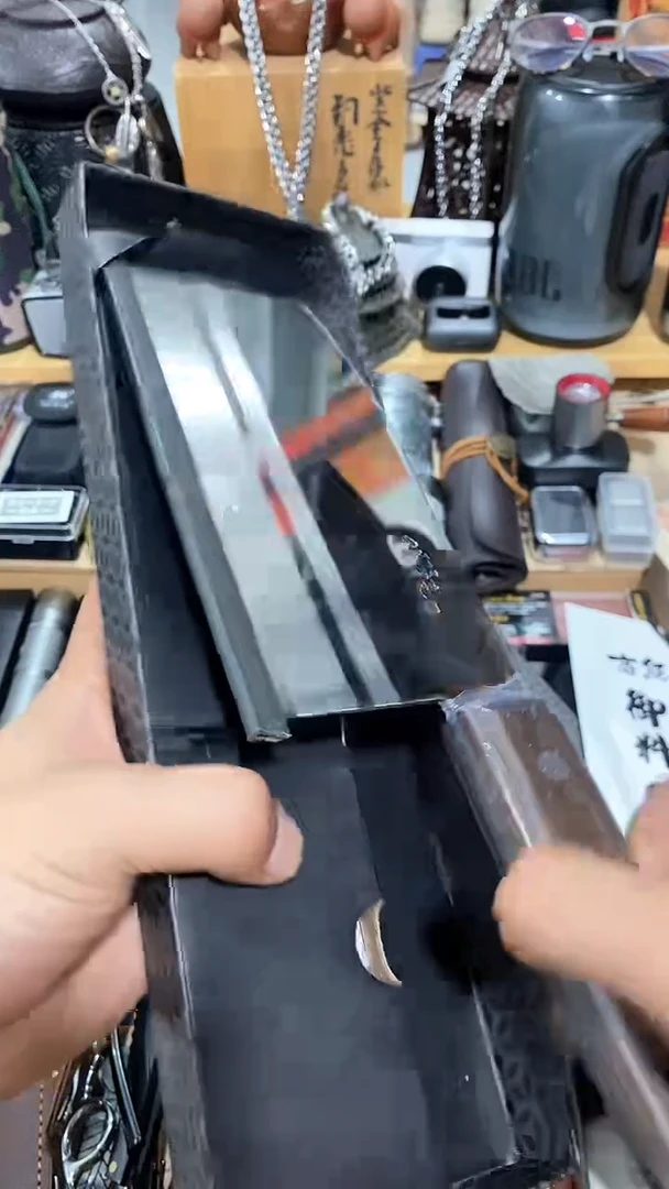 瓷片闪购商品  如图所示