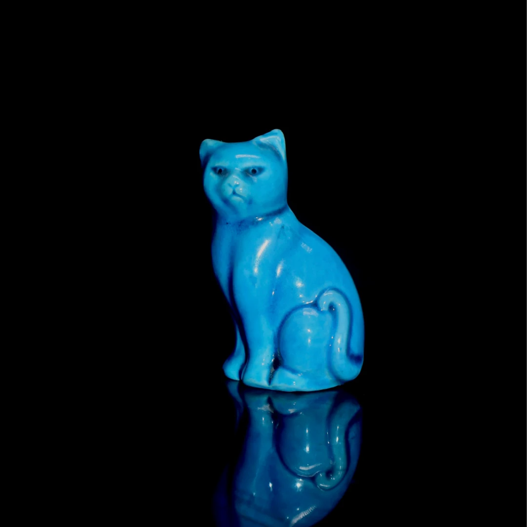 26:民国蓝釉猫雕塑摆件