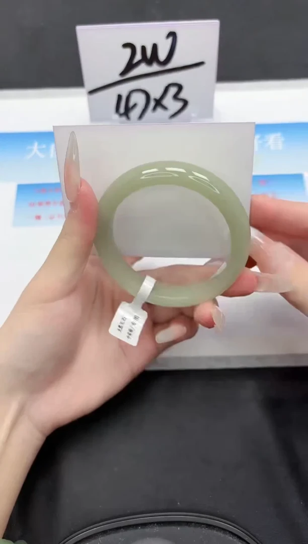 未镶嵌手镯石英质玉180-55.7