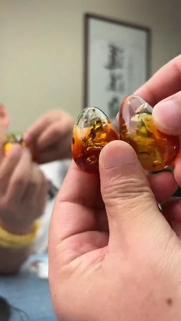 蜜蜡未镶嵌珠宝奇石H8，假一罚十多样性发其一H 赠绳