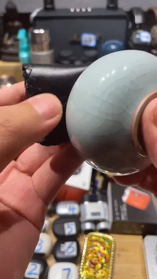 瓷片闪购商品 如图所示