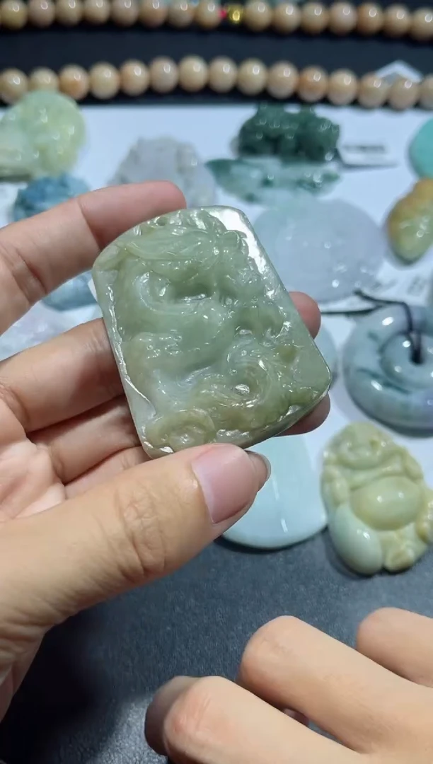 【闪购商品】翡翠颈饰未镶嵌00013610