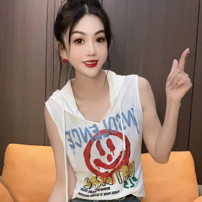 90732#笑脸砍袖帽衫(衣长56cm左右)