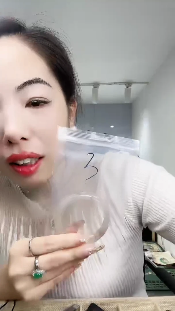 【闪购商品】石英质玉手镯未镶嵌金丝玉手镯56-57 微瑕