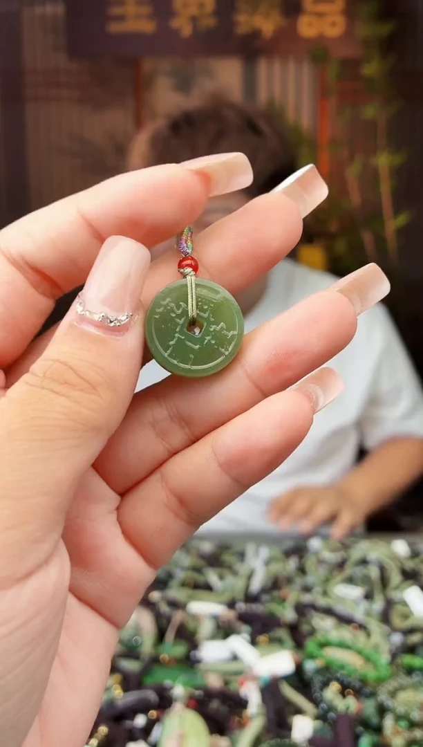 和田玉未镶嵌颈饰拍一发一