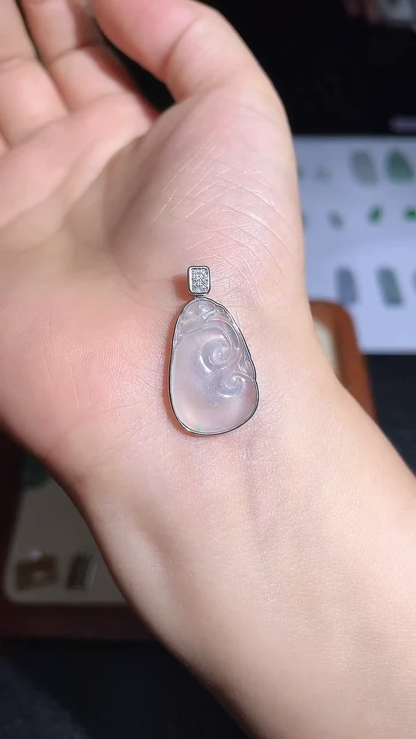 颈饰银S925镶嵌翡翠202555555