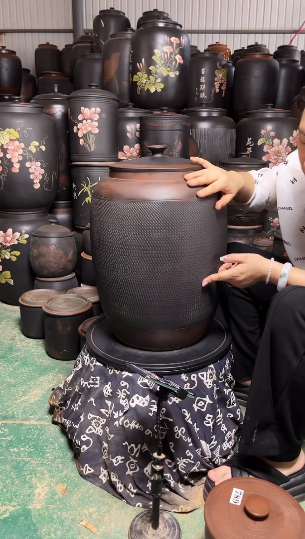 罐瑕疵茶缸高49cm 跳叨  934