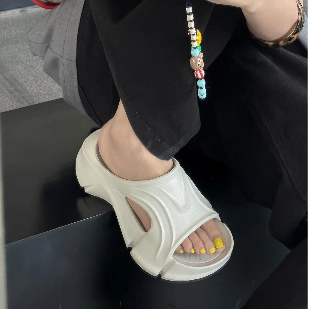 S3100-1 SGIRL TWTW 福利沙滩鞋舒适夏季外穿增高厚底运动凉拖鞋