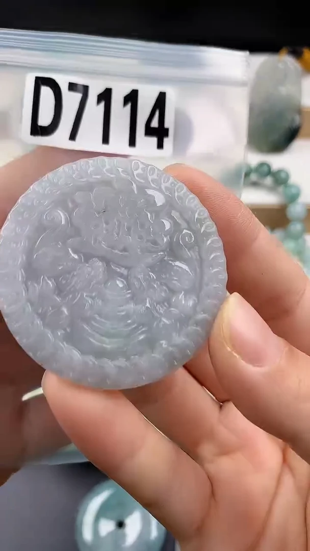 颈饰未镶嵌翡翠天然翡翠吊坠挂件
