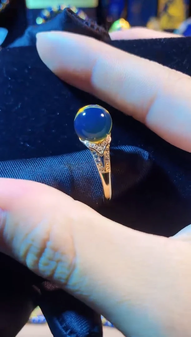 银S925镶嵌蓝珀戒指10MM 天空蓝