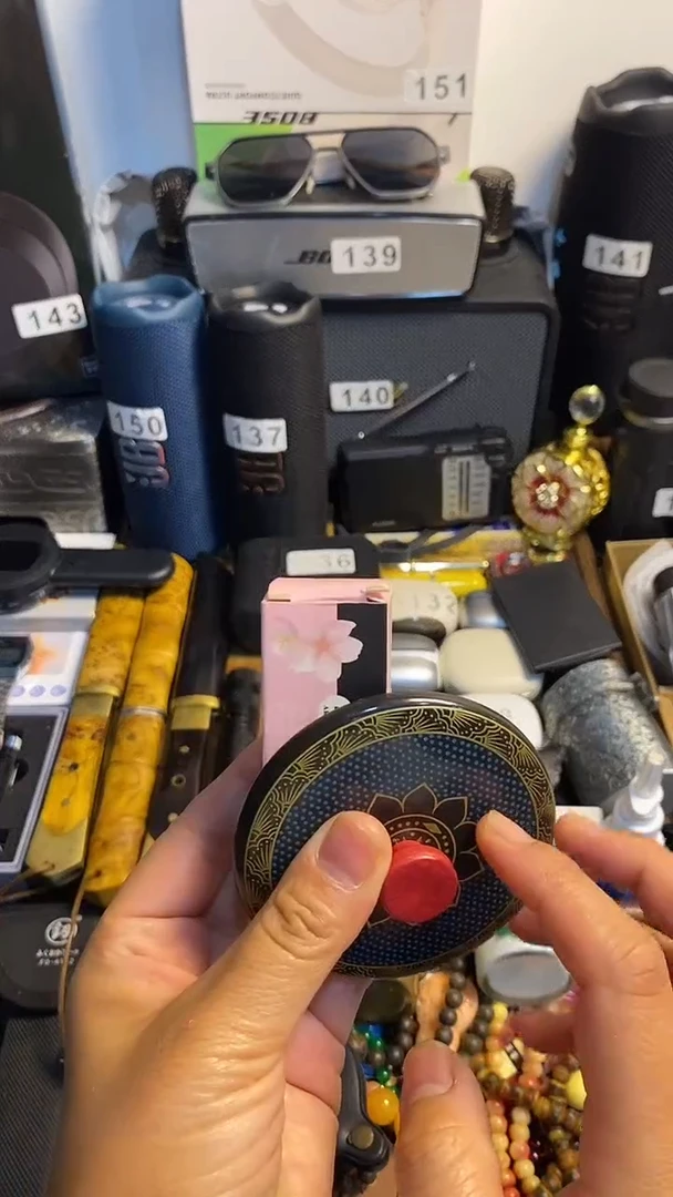 瓷片闪购商品 如图所示
