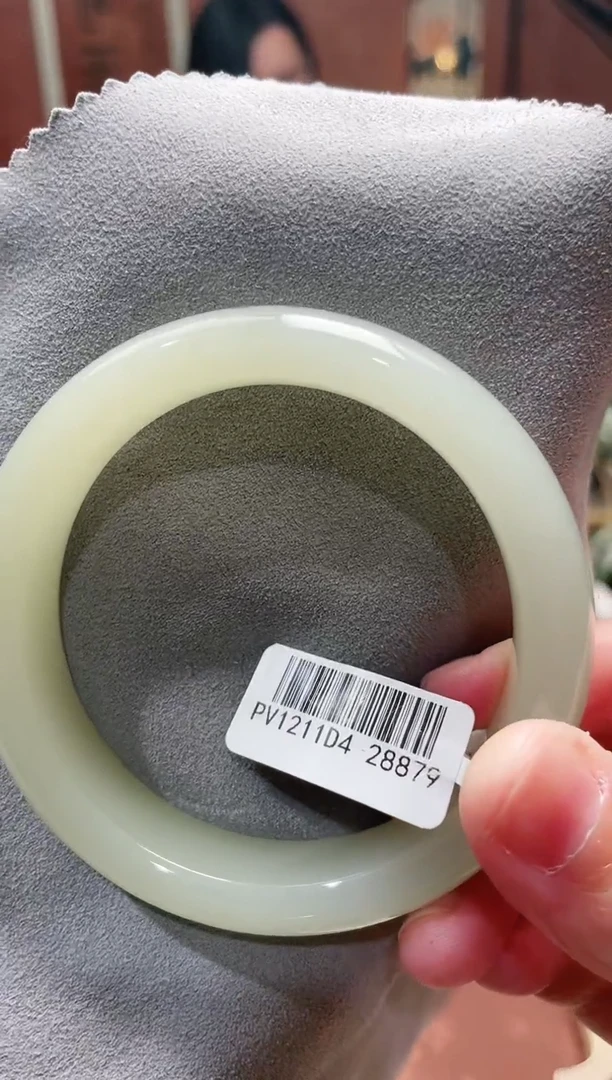 【闪购商品】和田玉手镯未镶嵌58+