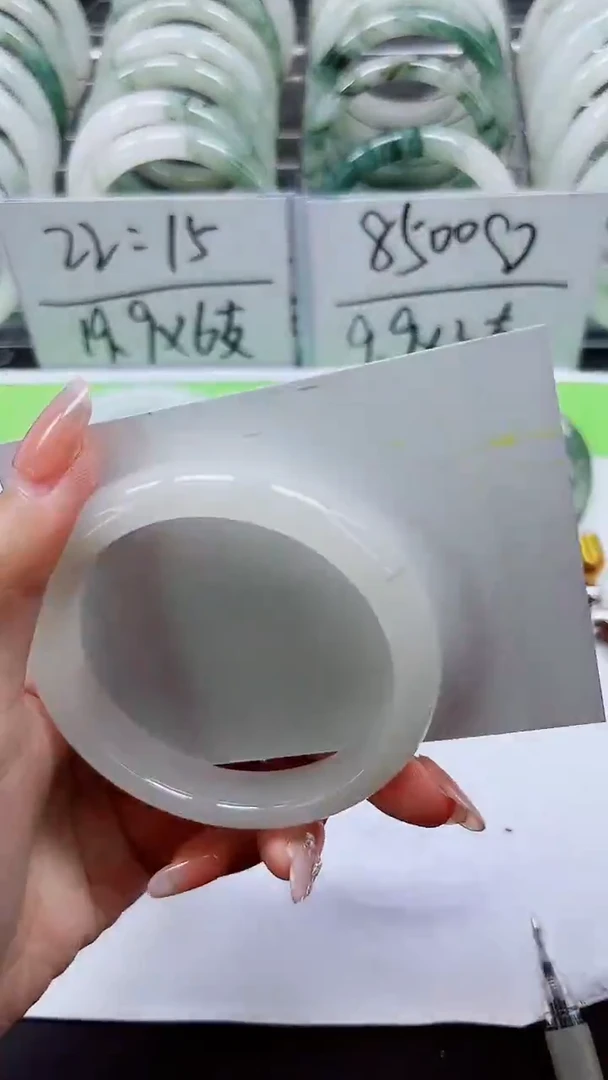 【闪购商品】石英质玉手镯未镶嵌A103-56/57