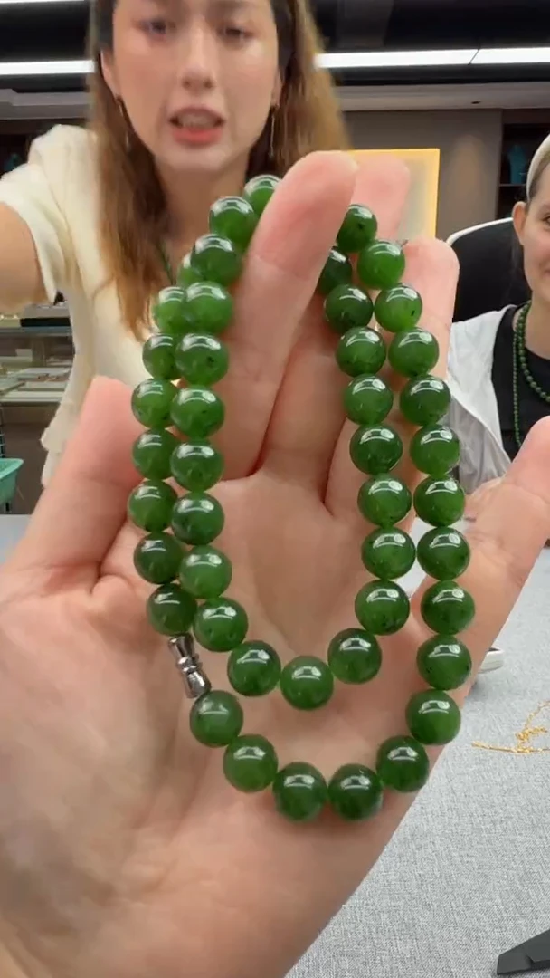 和田玉未镶嵌颈饰68秒拍号 假一罚三