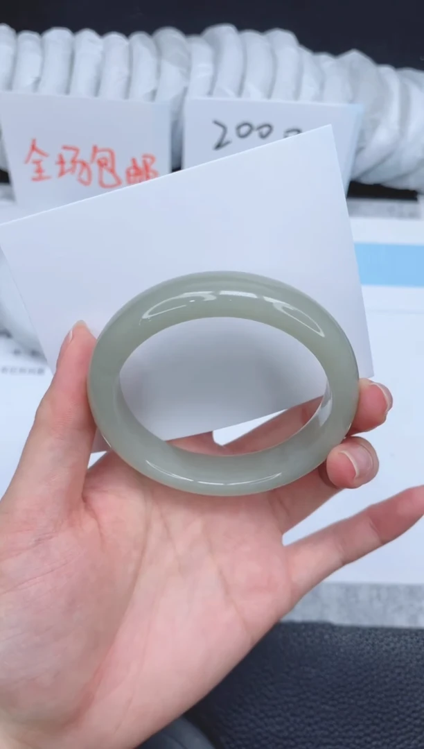 未镶嵌手镯石英质玉A26-54.8