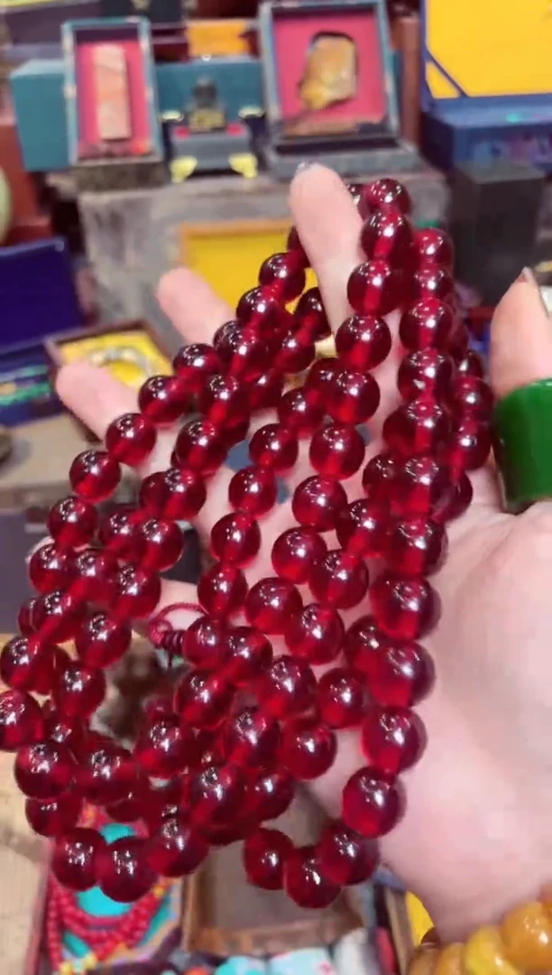 【闪购商品】血珀颈饰未镶嵌