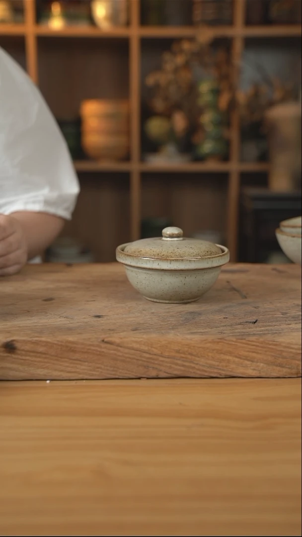 奶奶系列的小炖盅1个