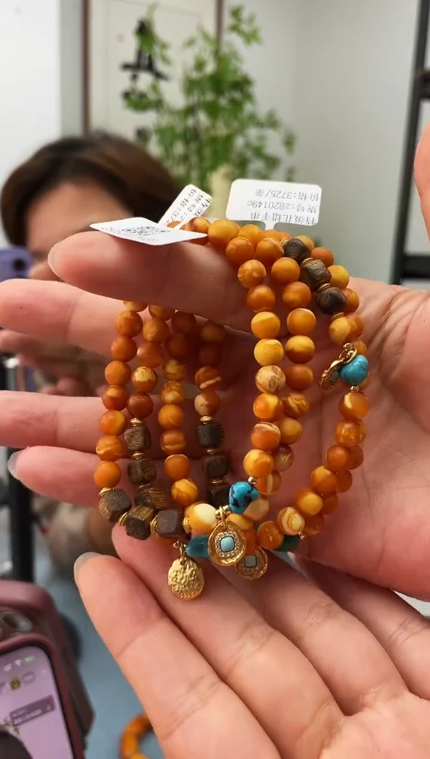 未镶嵌琥珀珠宝奇石多样性发一