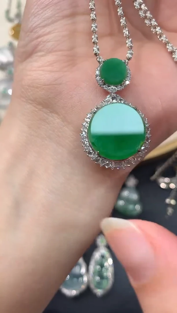 【闪购商品】翡翠吊坠(不含链)18K金镶嵌A131|19999