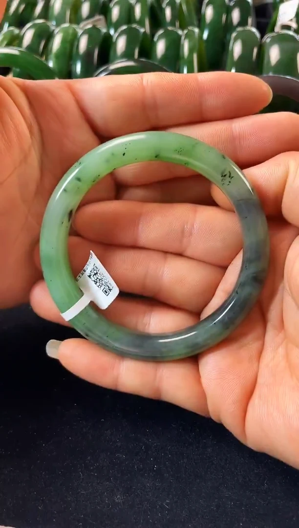 未镶嵌手镯和田玉（碧玉）碧玉手镯