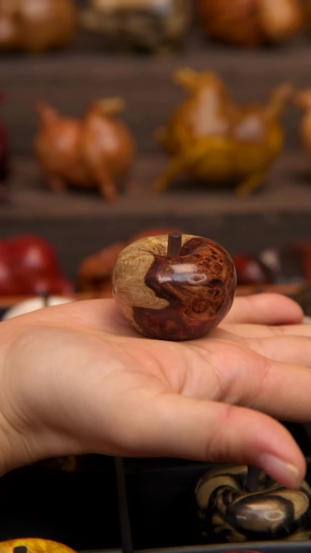 交趾黄檀（大红酸枝）刺猬紫檀苹果